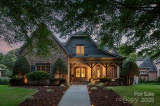 7911 Pemswood Street, Charlotte, NC 28277
