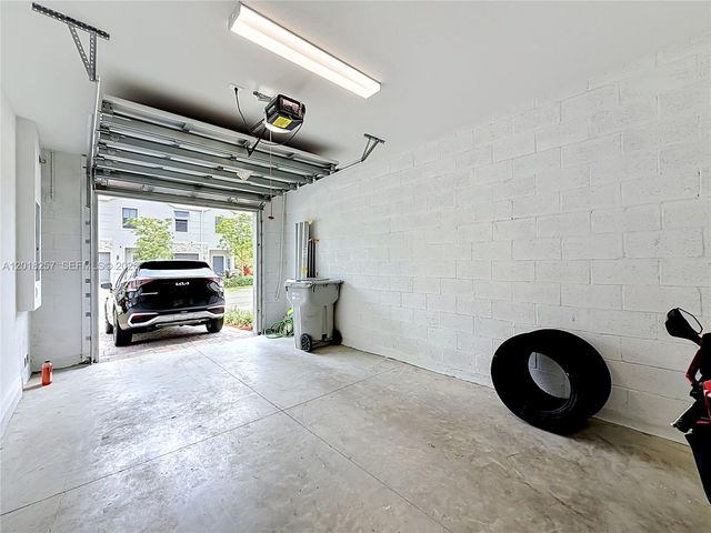 939 NW 3rd Ter 939, Pompano Beach, FL 33060