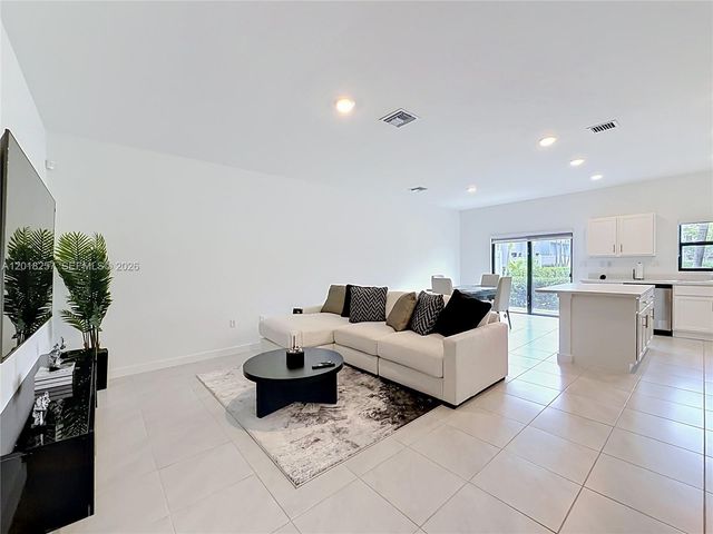 939 NW 3rd Ter 939, Pompano Beach, FL 33060