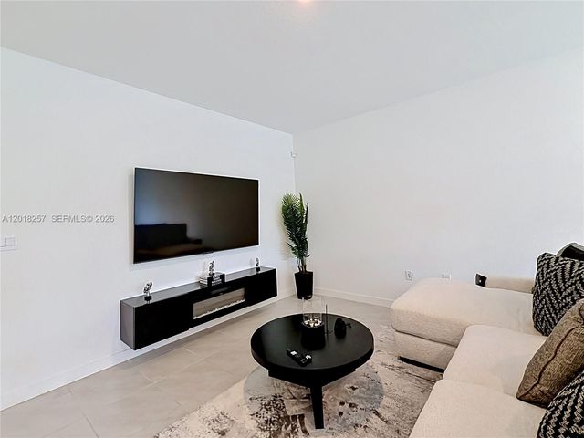 939 NW 3rd Ter 939, Pompano Beach, FL 33060
