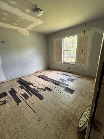 5317 Pease Street, Houston, TX 77023