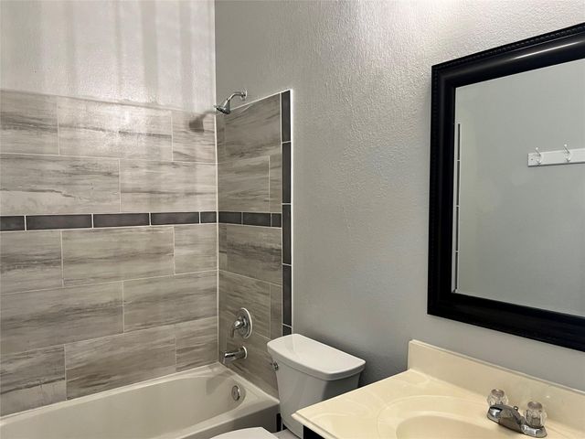 9111 Fuqua Ridge Lane, Houston, TX 77075