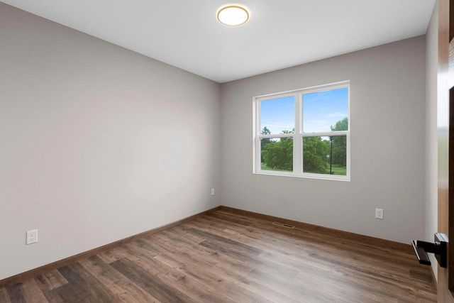 1824 SOUTHLAND LANE, New London, WI 54961