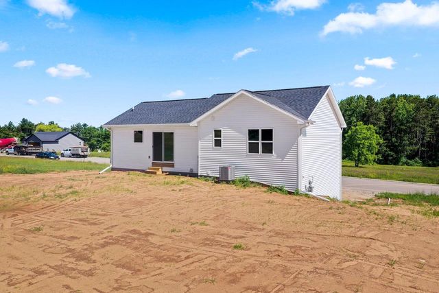 1824 SOUTHLAND LANE, New London, WI 54961