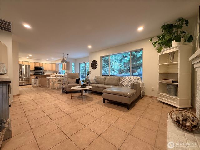 24505 229th Court SE, Maple Valley, WA 98038