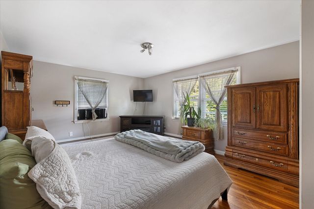 6 Hadley Path, West Brookfield, MA 01585