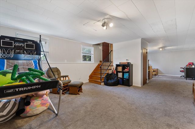 6 Hadley Path, West Brookfield, MA 01585
