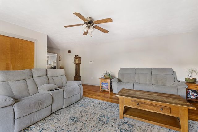 6 Hadley Path, West Brookfield, MA 01585