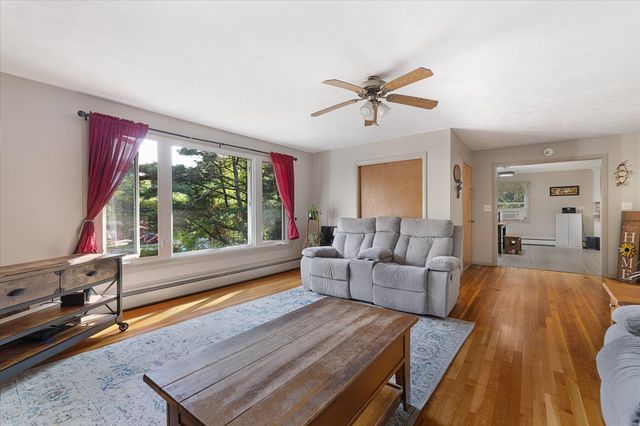6 Hadley Path, West Brookfield, MA 01585