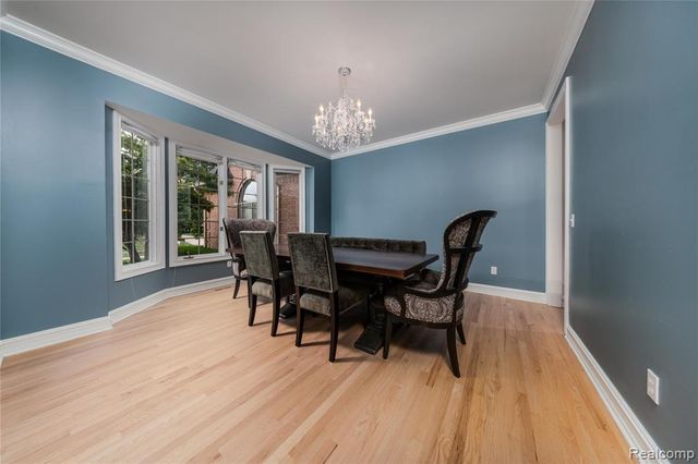 819 Majestic Drive, Rochester Hills, MI 48306