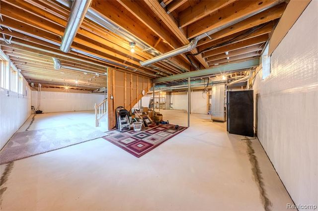819 Majestic Drive, Rochester Hills, MI 48306