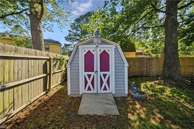 5341 Angus DR, Virginia Beach, VA 23464