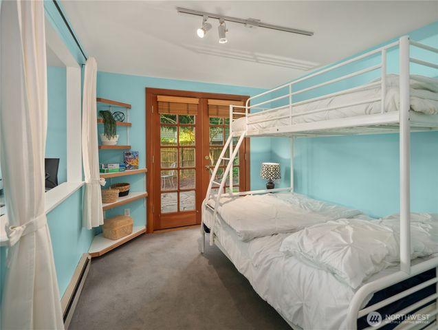 15539 Washington Avenue NE, Bainbridge Island, WA 98110