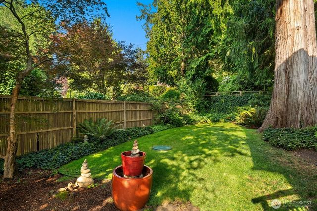 15539 Washington Avenue NE, Bainbridge Island, WA 98110