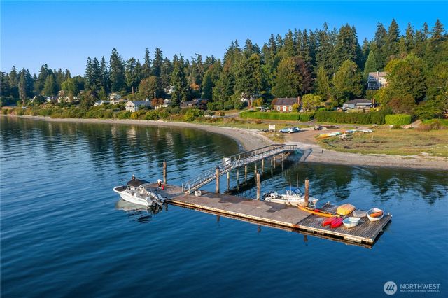 15539 Washington Avenue NE, Bainbridge Island, WA 98110
