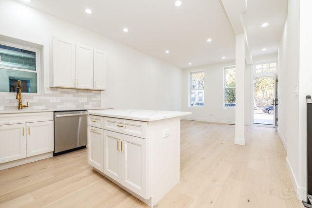 1830 S Peoria Street 1, Chicago, IL 60608