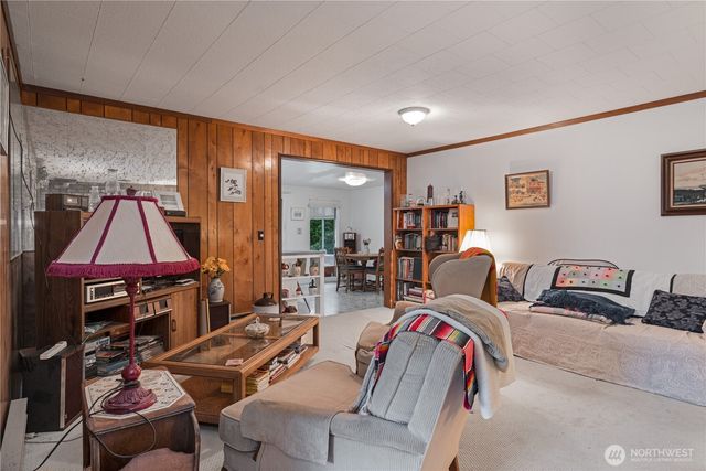402 E Madrona Boulevard NW, Lakebay, WA 98349
