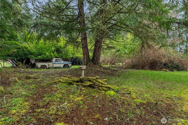 402 E Madrona Boulevard NW, Lakebay, WA 98349