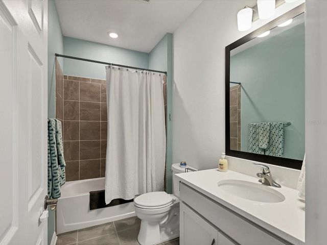 7724 SALOON LANE, Sarasota, FL 34240