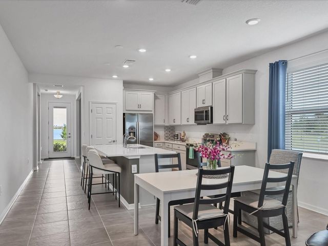 7724 SALOON LANE, Sarasota, FL 34240