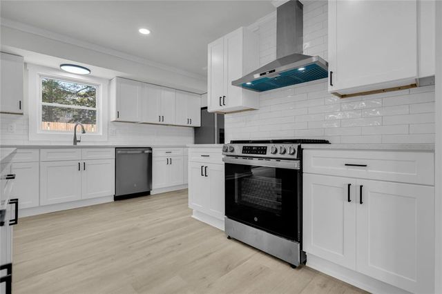 6493 Menlo Way, Rex, GA 30273