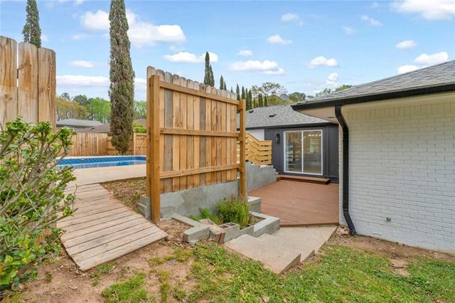 6493 Menlo Way, Rex, GA 30273