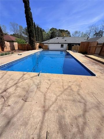 6493 Menlo Way, Rex, GA 30273