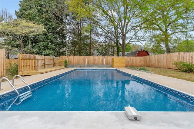 6493 Menlo Way, Rex, GA 30273