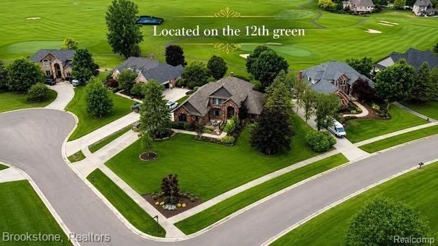 1270 Gleneagles, Highland Charter Township, MI 48357