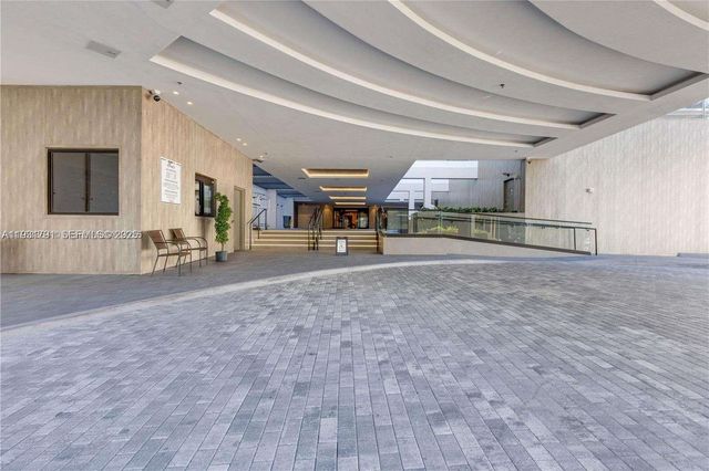 2301 Collins Ave 529, Miami Beach, FL 33139