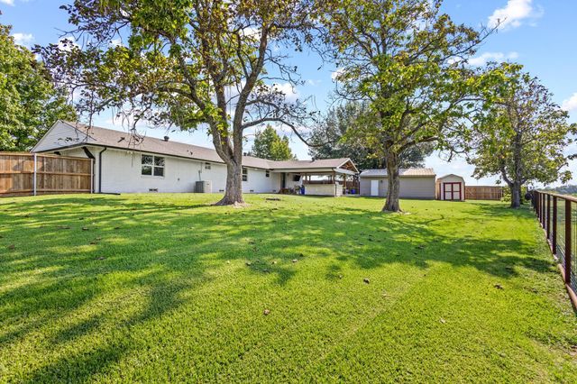 11731 NW State Highway 11, Whitewright, TX 75491