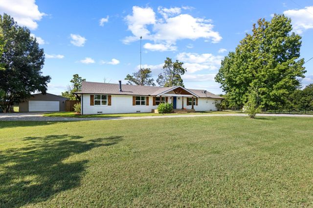 11731 NW State Highway 11, Whitewright, TX 75491