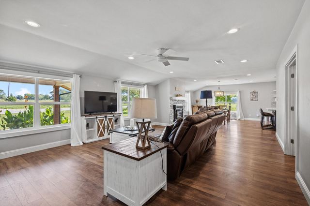 11731 NW State Highway 11, Whitewright, TX 75491