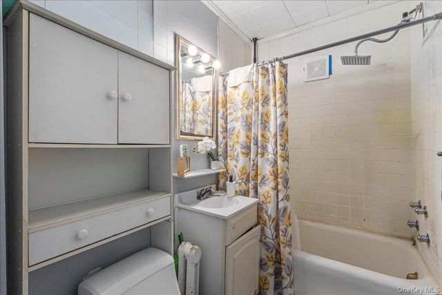 89-13 213th Street, Queens Village, NY 11427