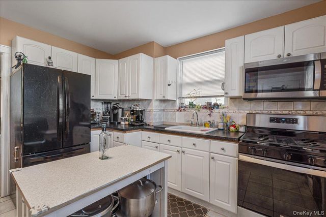 89-13 213th Street, Queens Village, NY 11427