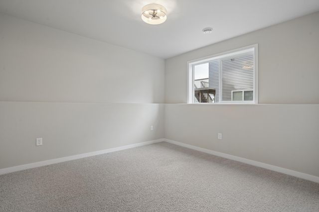 6612 28th Street S, Fargo, ND 58104