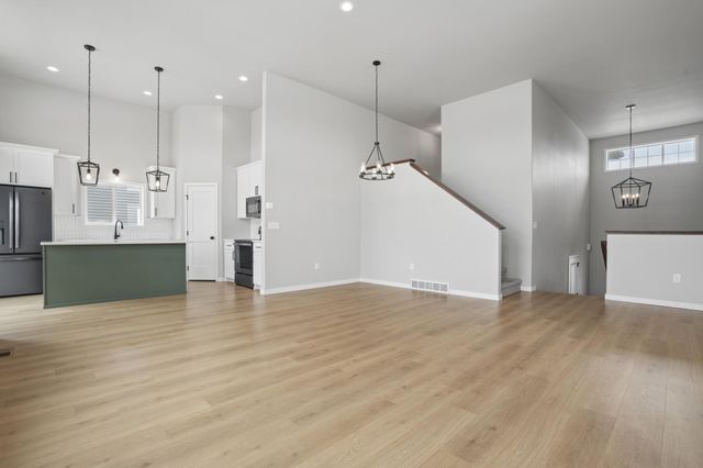 6612 28th Street S, Fargo, ND 58104