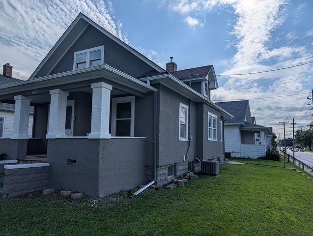 1742 N Howell Street, Davenport, IA 52804