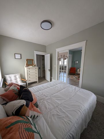 1742 N Howell Street, Davenport, IA 52804