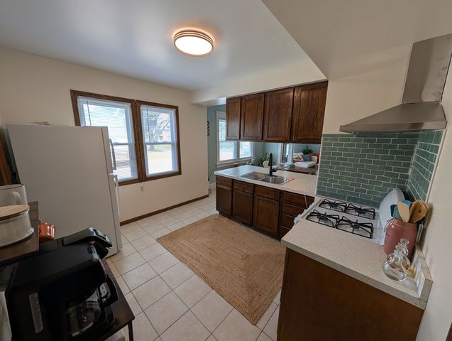 1742 N Howell Street, Davenport, IA 52804