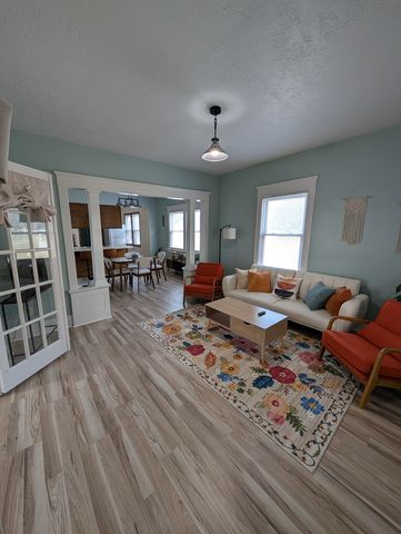 1742 N Howell Street, Davenport, IA 52804