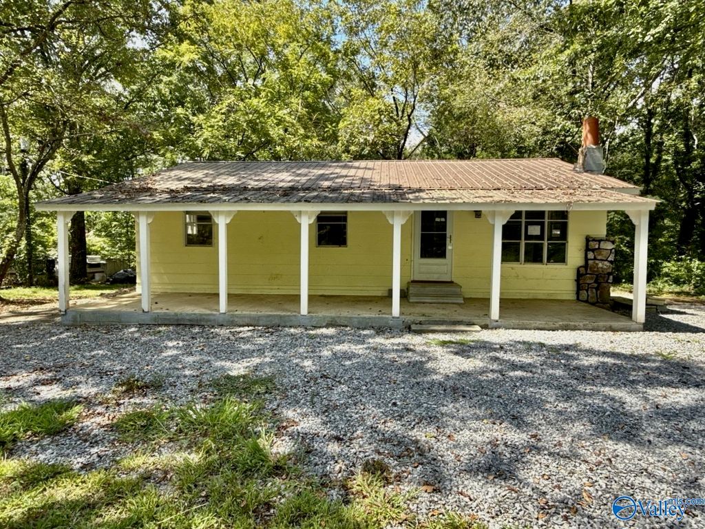 87 Flat Top Circle, Scottsboro, AL 35768