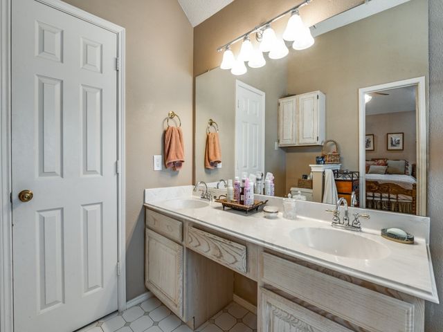 18011 Windflower Way, Dallas, TX 75252