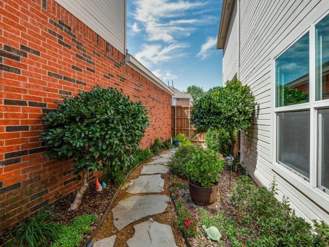 18011 Windflower Way, Dallas, TX 75252