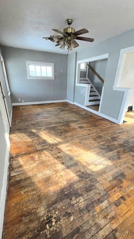 106 N West Pl, Salina, KS 67401