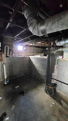 106 N West Pl, Salina, KS 67401