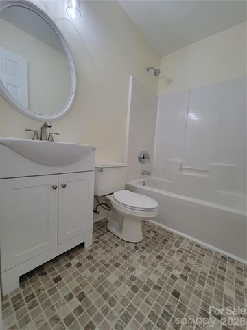 8012 Sheckler Lane, Matthews, NC 28104