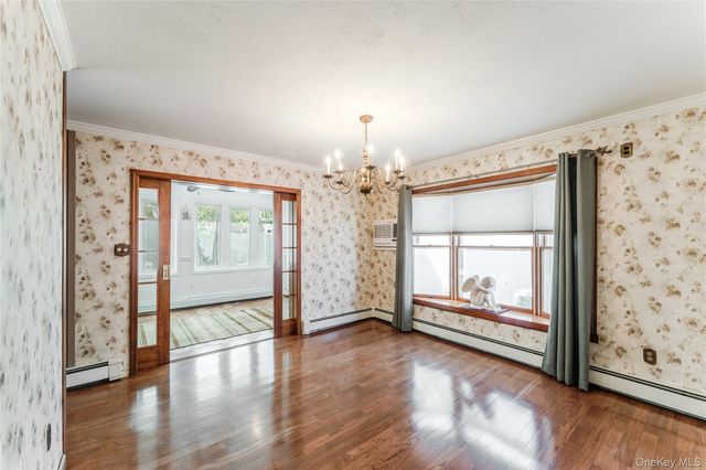 16 Rainbow Lane, Levittown, NY 11756