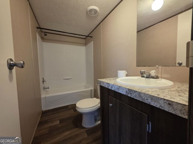 221B CATHEY Road, Mountain City, GA 30562