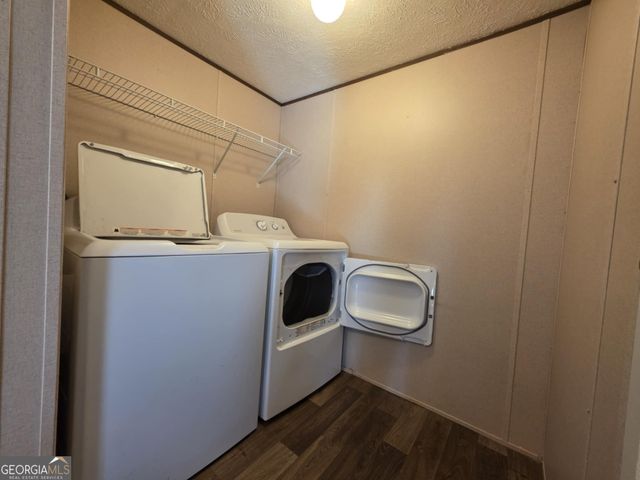 221B CATHEY Road, Mountain City, GA 30562